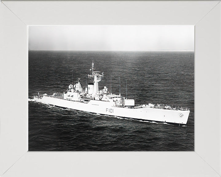 HMS Yarmouth F101 Royal Navy Rothesay class frigate Photo Print or Framed Print - Hampshire Prints