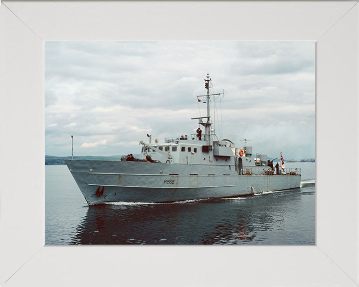 HMS Peterel P262 | Photo Print | Framed Print | Bird Class | Patrol Vessel | Royal Navy - Hampshire Prints