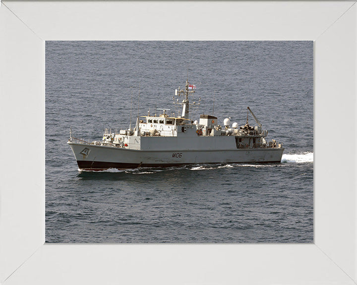 HMS Penzance M106 Royal Navy Sandown class minehunter Photo Print or Framed Print - Hampshire Prints