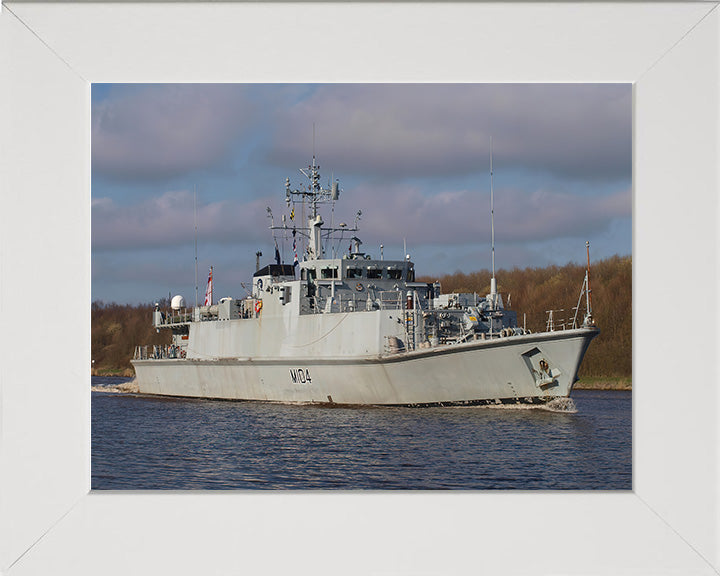 HMS Walney M104 Royal Navy Sandown class minehunter Photo Print or Framed Print - Hampshire Prints