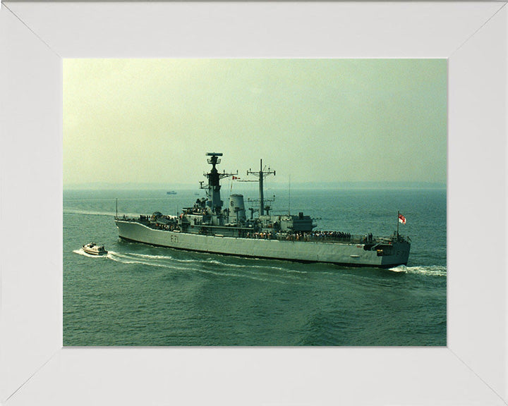 HMS Scylla F71 Royal Navy Leander class frigate Photo Print or Framed Print - Hampshire Prints