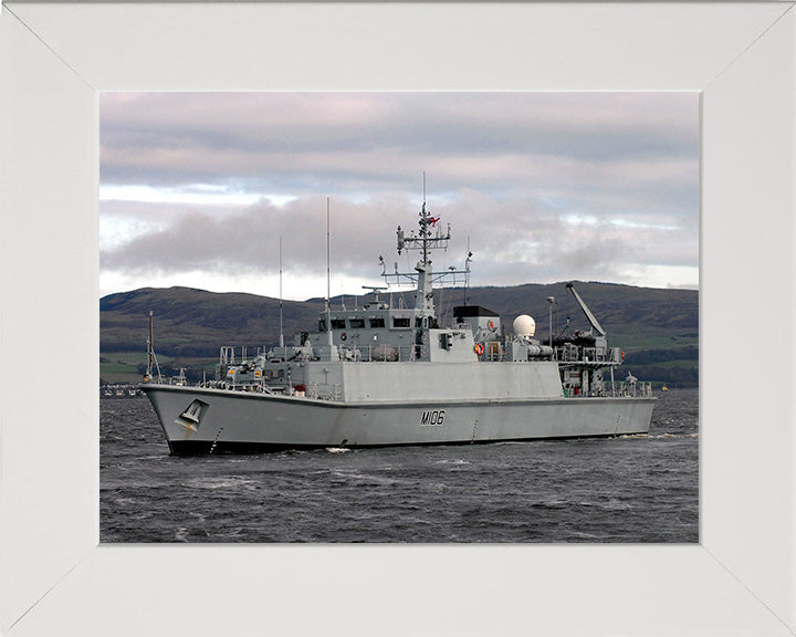 HMS Penzance M106 Royal Navy Sandown class minehunter Photo Print or Framed Print - Hampshire Prints