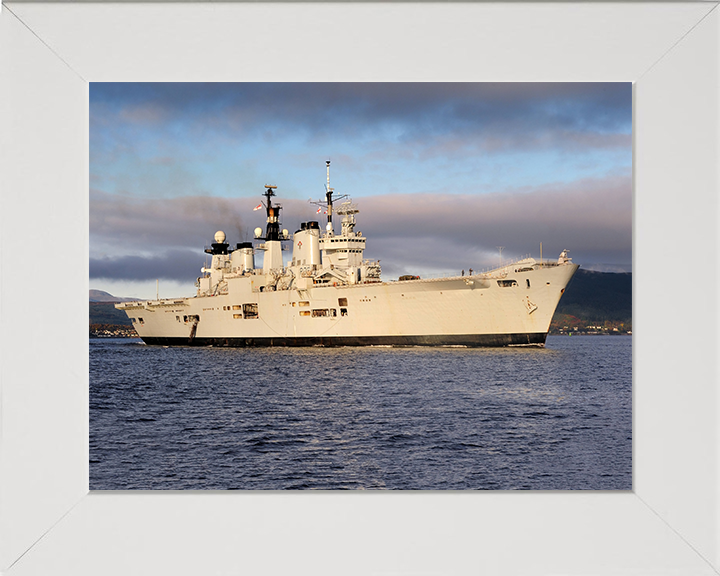 HMS Illustrious R06 | Photo Print | Framed Print | Invincible Class | Aircraft Carrier | Royal Navy - Hampshire Prints