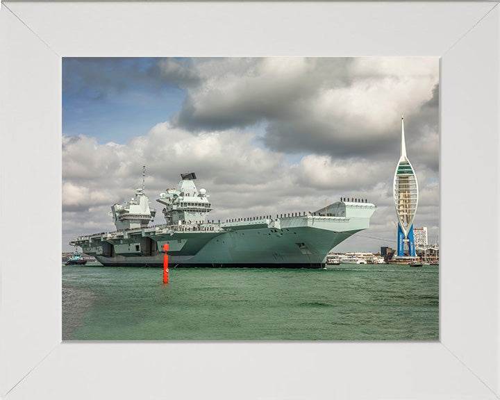 HMS Queen Elizabeth R08 | Photo Print | Framed Print | Queen Elizabeth Class | Aircraft Carrier | Royal Navy - Hampshire Prints