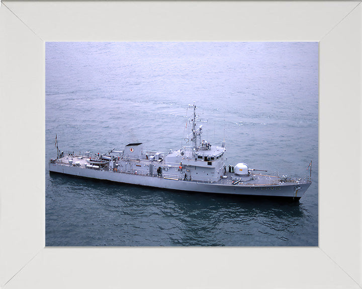 HMS Swallow P242 Royal Navy Peacock Class Patrol Vessel Photo Print or Framed Print - Hampshire Prints