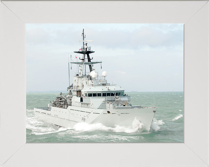 HMS Tyne P281 Royal Navy River class offshore patrol vessel Photo Print or Framed Print - Hampshire Prints