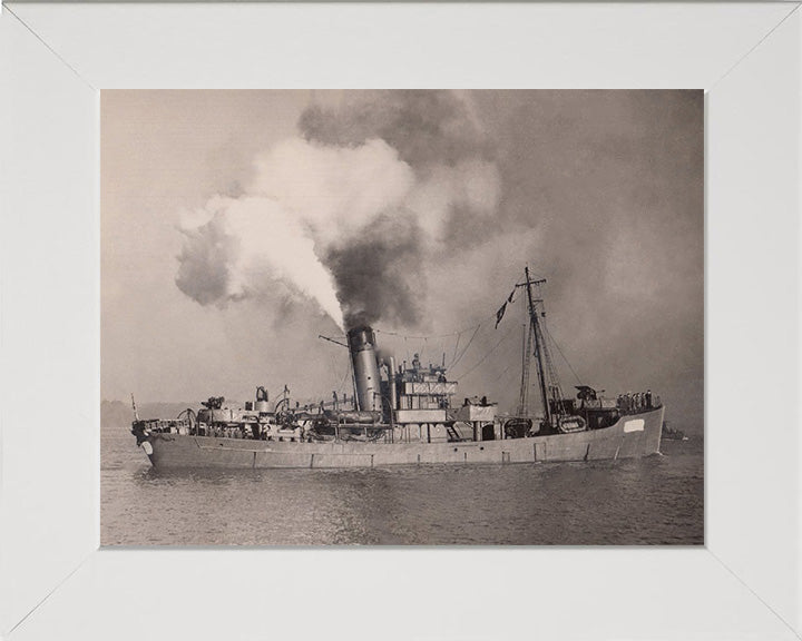 HMS Turquoise T45 Royal Navy Trawler Photo Print or Framed Print - Hampshire Prints