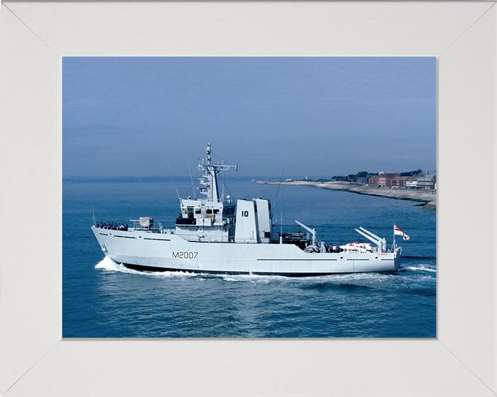 HMS Humber M2007 Royal Navy River class minesweeper Photo Print or Framed Print - Hampshire Prints