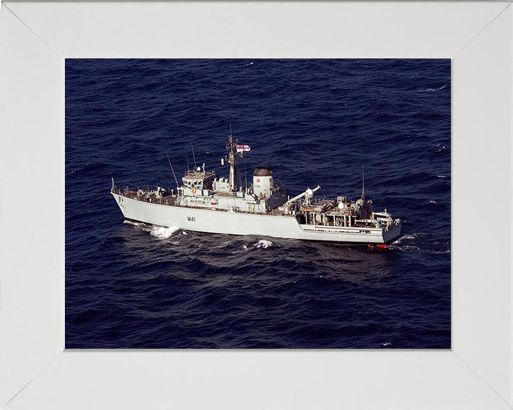 HMS Quorn M41 | Photo Print | Framed Print | Hunt Class | Mine Warfare Vessel | Royal Navy - Hampshire Prints