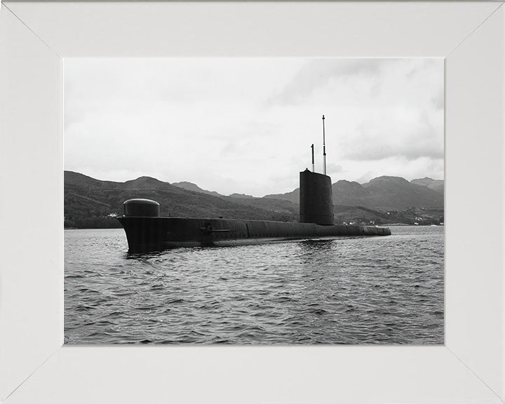 HMS Osiris S13 Royal Navy Oberon class Submarine Photo Print or Framed Print - Hampshire Prints