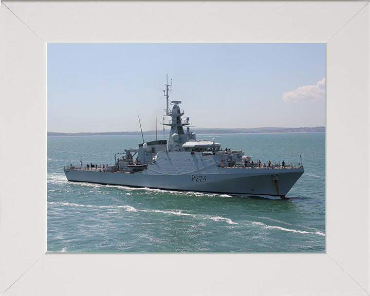 HMS Trent P224 Royal Navy River class patrol vessel Photo Print or Framed Print - Hampshire Prints