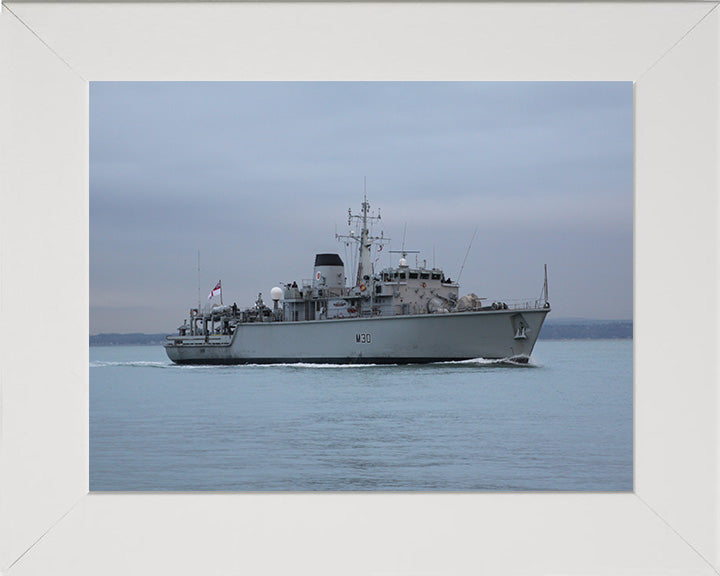 HMS Ledbury M30 Royal Navy Hunt class minehunter Photo Print or Framed Print - Hampshire Prints