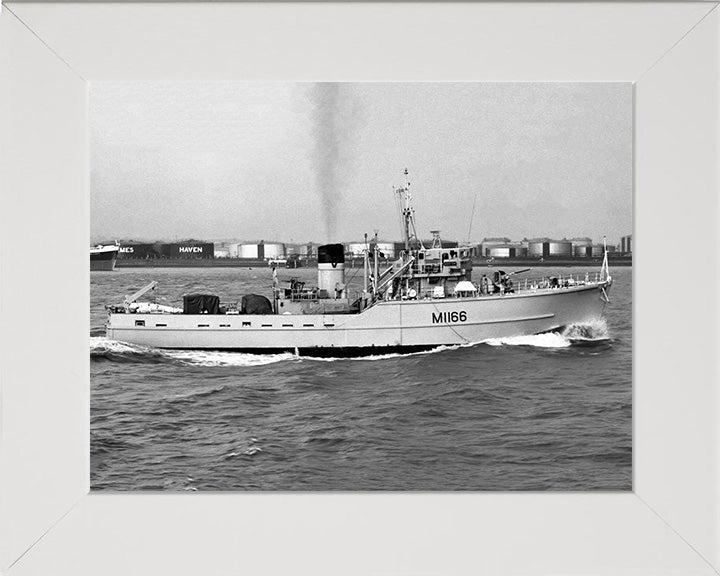 HMS Nurton M1166 Royal Navy Ton Class Minesweeper Photo Print or Framed Print - Hampshire Prints