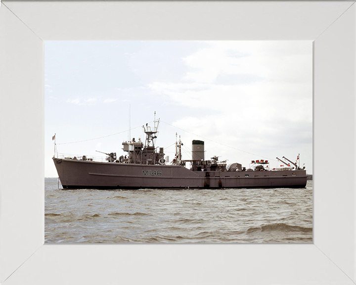 HMS Hodgeston M1146 Royal Navy Ton Class Minesweeper Photo Print or Framed Photo Print - Hampshire Prints