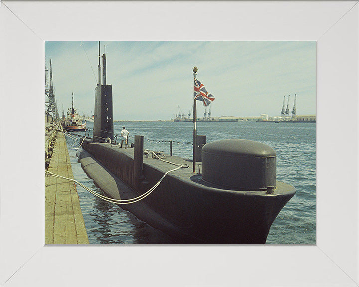 HMS Finwhale S05 Royal Navy Porpoise class Submarine Photo Print or Framed Print - Hampshire Prints