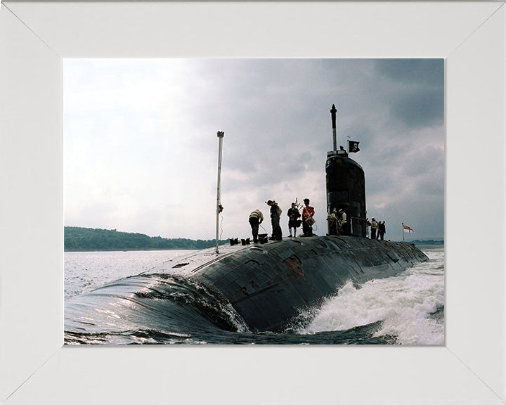 HMS Sceptre S104 Submarine | Photo Print | Framed Print | Swiftsure Class | Royal Navy - Hampshire Prints