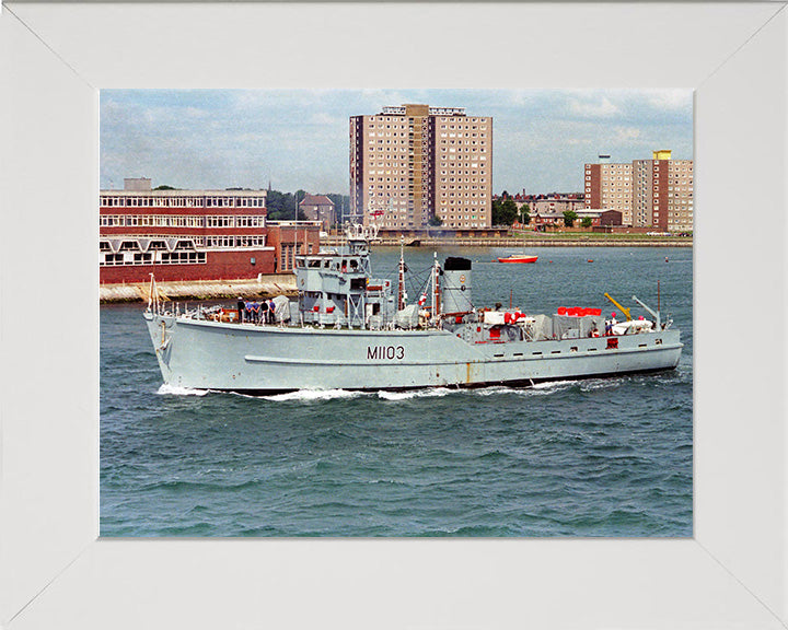 HMS Alfriston M1103 | Photo Print | Framed Print | Ton Class | Minesweeper | Royal Navy