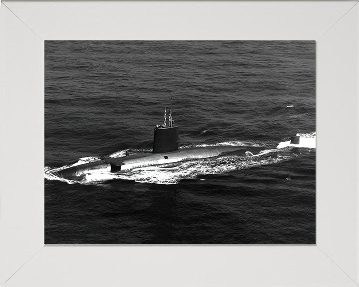 HMS Valiant S102 Submarine | Photo Print | Framed Print | Valiant Class | Royal Navy - Hampshire Prints