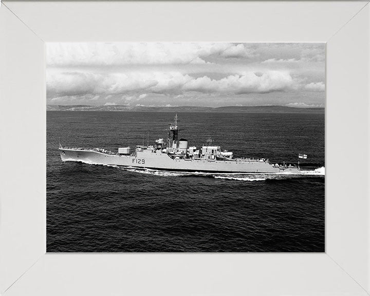 HMS Rhyl F129 | Photo Print | Framed Print | Poster | Rothesay Class | Frigate | Royal Navy - Hampshire Prints