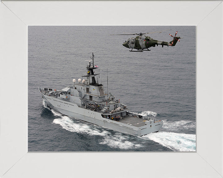 HMS Tyne P281 Royal Navy River class offshore patrol vessel Photo Print or Framed Print - Hampshire Prints