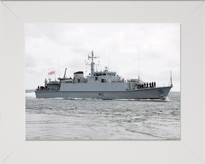 HMS Shoreham M112 Royal Navy Sandown class minehunter Photo Print or Framed Print - Hampshire Prints