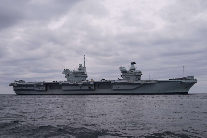 HMS Queen Elizabeth R08 Royal Navy Queen Elizabeth Class Aircraft Carrier Photo Print or Framed Print - Hampshire Prints