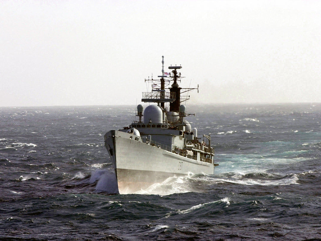 HMS Edinburgh D97 Royal Navy Type 42 destroyer Photo Print or Framed Print - Hampshire Prints