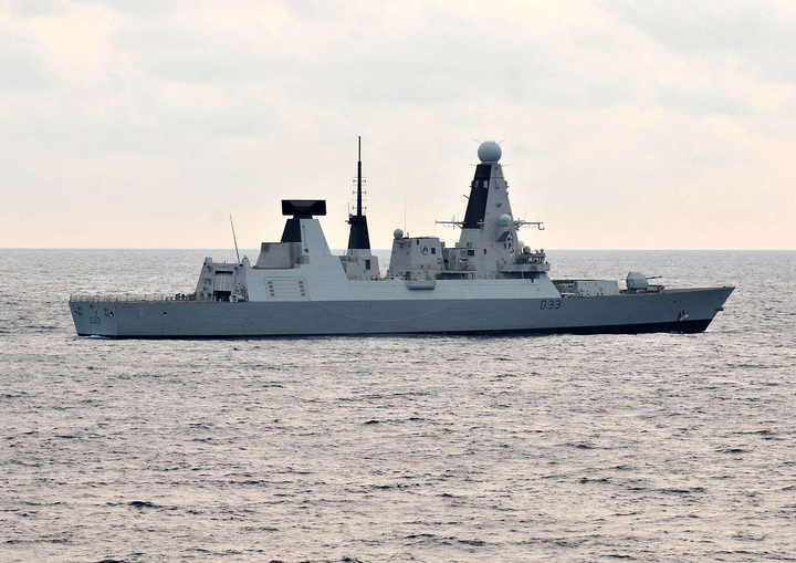 HMS Dauntless D33 Royal Navy Type 45 destroyer Photo Print or Framed Print - Hampshire Prints