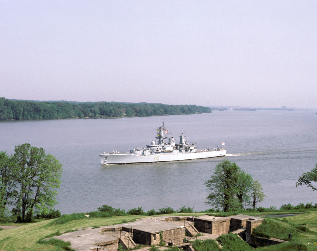 HMS Euryalus F15 Royal Navy Leander Class Frigate Photo Print or Framed Print - Hampshire Prints