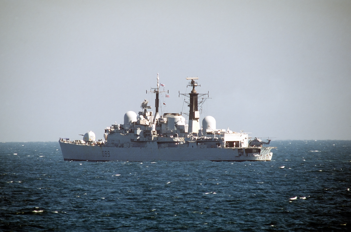 HMS Exeter D89 Royal Navy Type 42 Destroyer Photo Print or Framed Photo Print - Hampshire Prints