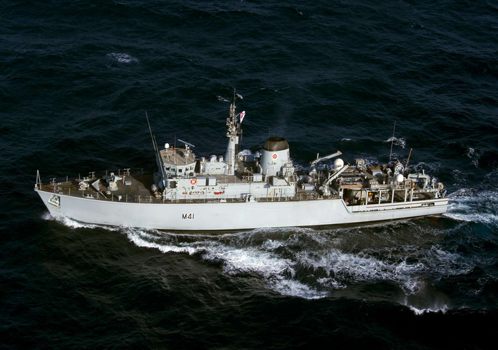 HMS Quorn M41 Royal Navy Hunt class mine countermeasures vessel Photo Print or Framed Print - Hampshire Prints