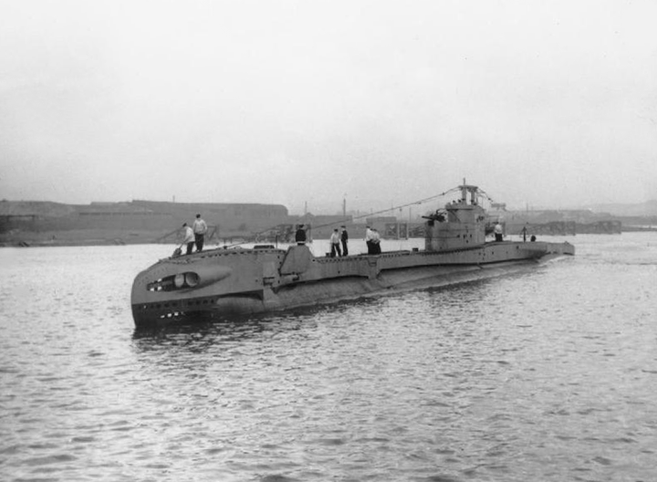 HMS Truculent P315 Royal Navy T class Submarine Photo Print or Framed Print - Hampshire Prints