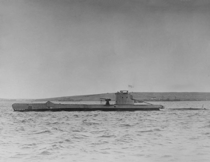 HMS Urge Royal Navy U class Submarine Photo Print or Framed Print - Hampshire Prints