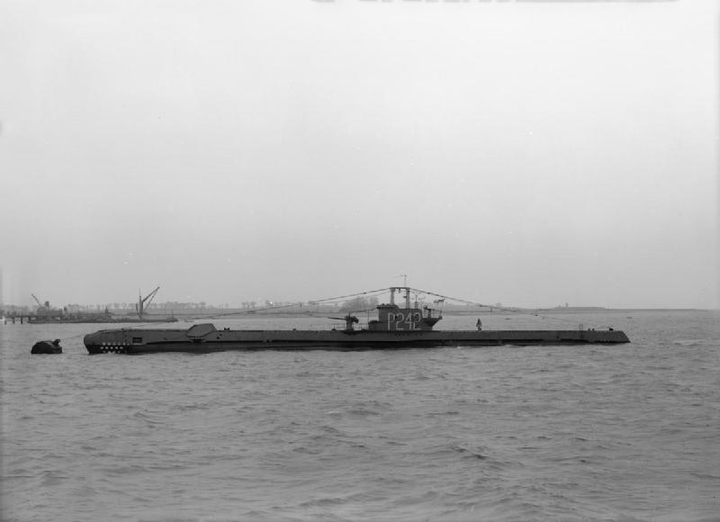 HMS Shalimar P242 Royal Navy S Class Submarine Photo Print or Framed Print - Hampshire Prints