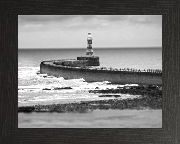 Roker Lighthouse And Pier Northumberland Photo Print - Canvas - Framed Photo Print - Hampshire Prints