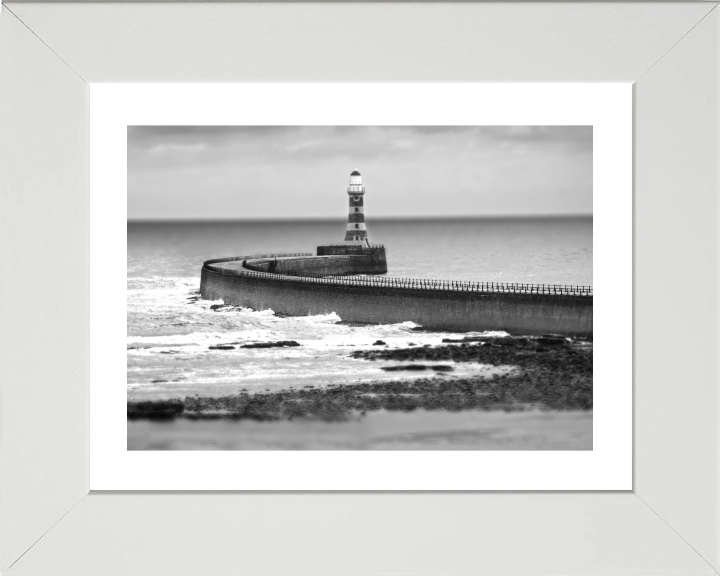 Roker Lighthouse And Pier Northumberland Photo Print - Canvas - Framed Photo Print - Hampshire Prints