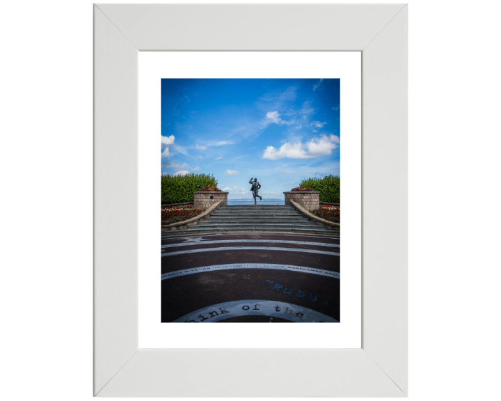 Eric morecambe statue morecambe Lancashire Photo Print - Canvas - Framed Photo Print - Hampshire Prints