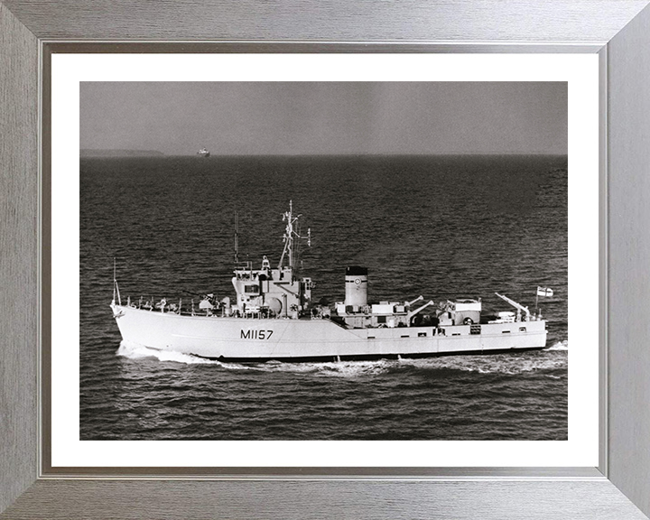 HMS Kirkliston M1157 | Photo Print | Framed Print | Ton Class | Minesweeper | Royal Navy