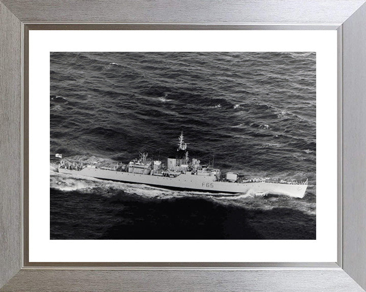 HMS Tenby F65 Royal Navy Whitby Class Frigate Photo Print or Framed Print - Hampshire Prints