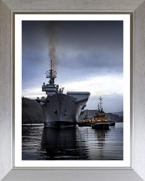 HMS Illustrious R06 | Photo Print | Framed Print | Invincible Class | Aircraft Carrier | Royal Navy - Hampshire Prints