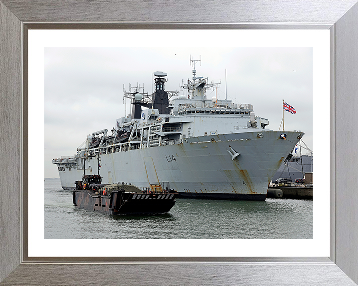 HMS Albion L14 | Photo Print | Framed Print | Albion Class | Amphibious ship | Royal Navy