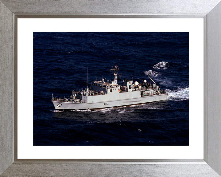 HMS Ramsey M110 Royal Navy Sandown class minehunter Photo Print or Framed Print - Hampshire Prints