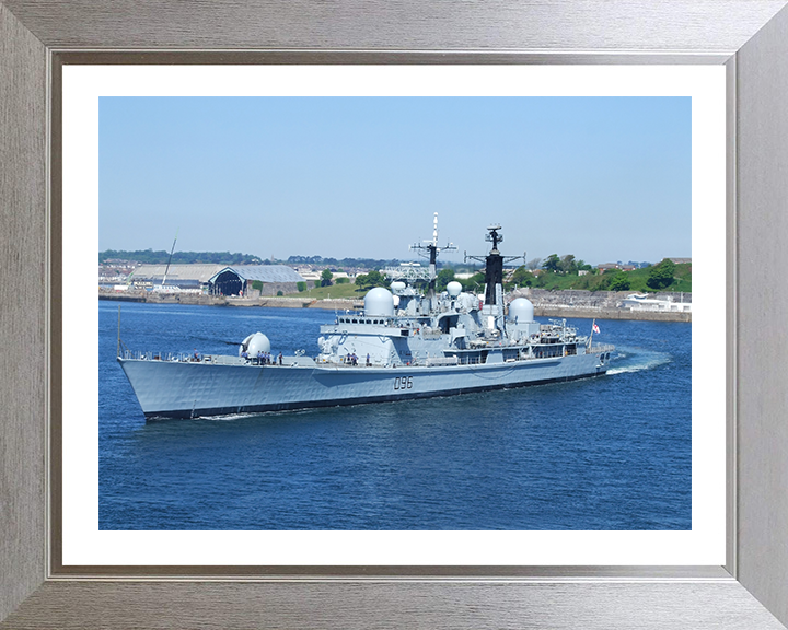 HMS Gloucester D96 | Photo Print | Framed Print | Type 42 | Destroyer | Royal Navy - Hampshire Prints