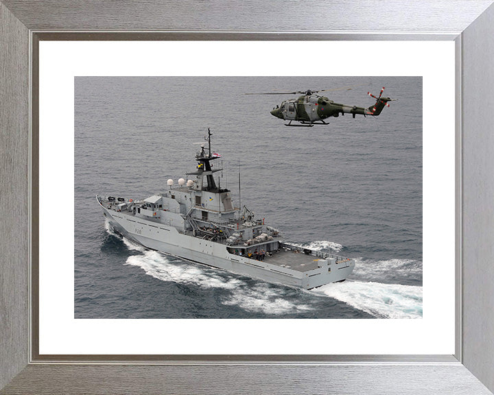 HMS Tyne P281 Royal Navy River class offshore patrol vessel Photo Print or Framed Print - Hampshire Prints