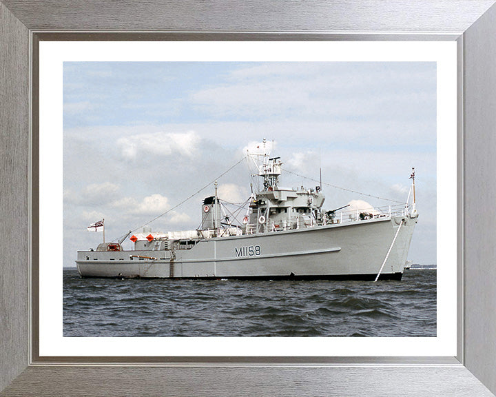 HMS Laleston M1158 Royal Navy Ton Class Minesweeper Photo Print or Framed Print - Hampshire Prints