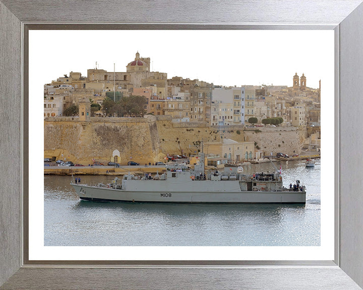 HMS Grimsby M108 | Photo Print | Framed Print | Sandown Class | Minehunter | Royal Navy - Hampshire Prints