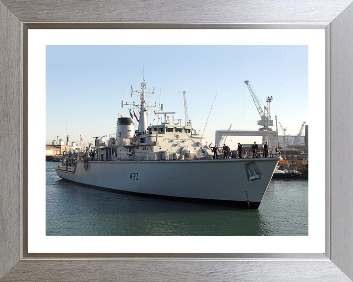 HMS Ledbury M30 Royal Navy Hunt class minehunter Photo Print or Framed Print - Hampshire Prints