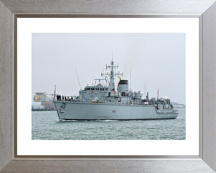 HMS Quorn M41 Royal Navy Hunt class mine countermeasures vessel Photo Print or Framed Print - Hampshire Prints