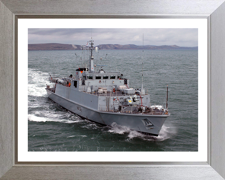 HMS Grimsby M108 Royal Navy Sandown class minehunter Photo Print or Framed Print - Hampshire Prints