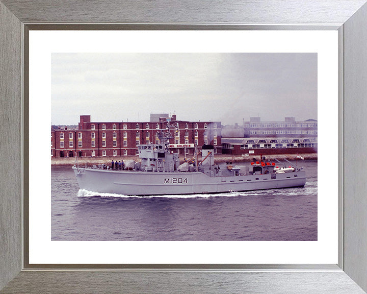 HMS Stubbington M1204 | Photo Print | Framed Print | Ton Class | Minesweeper | Royal Navy - Hampshire Prints